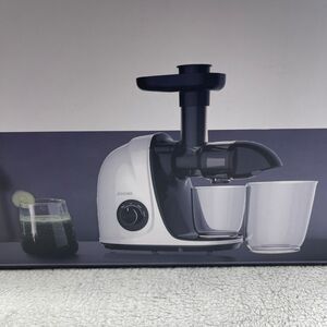 Jocuu Slow Masticating Juicer Two Speed 90% Juice Yield Anti Block Function